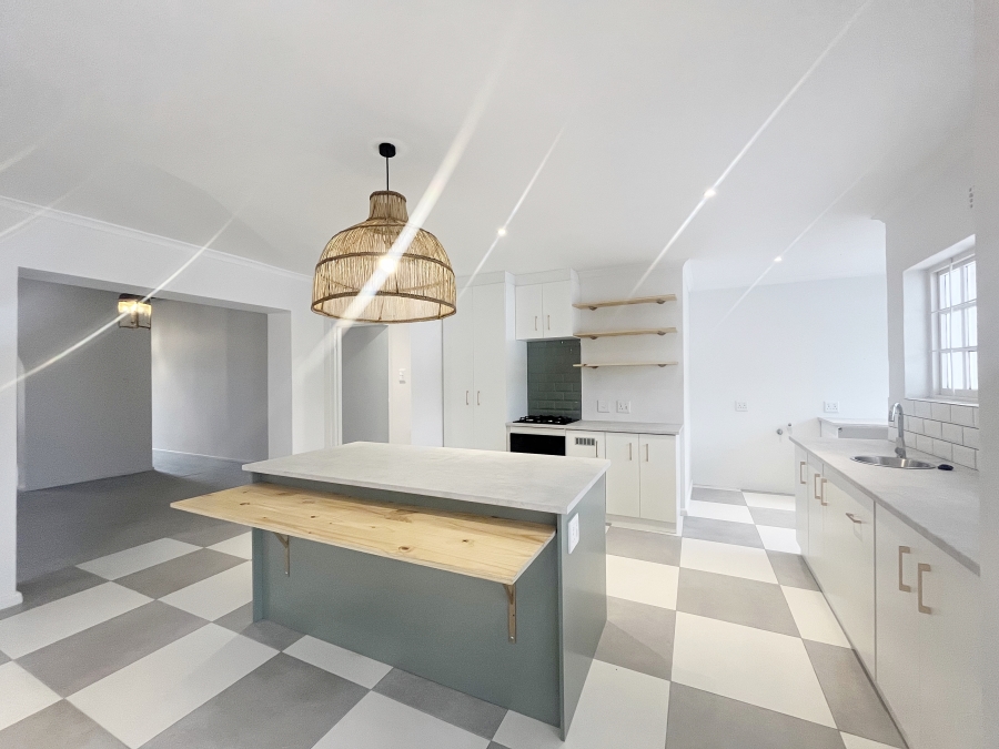 To Let 3 Bedroom Property for Rent in Lemoenkloof Western Cape